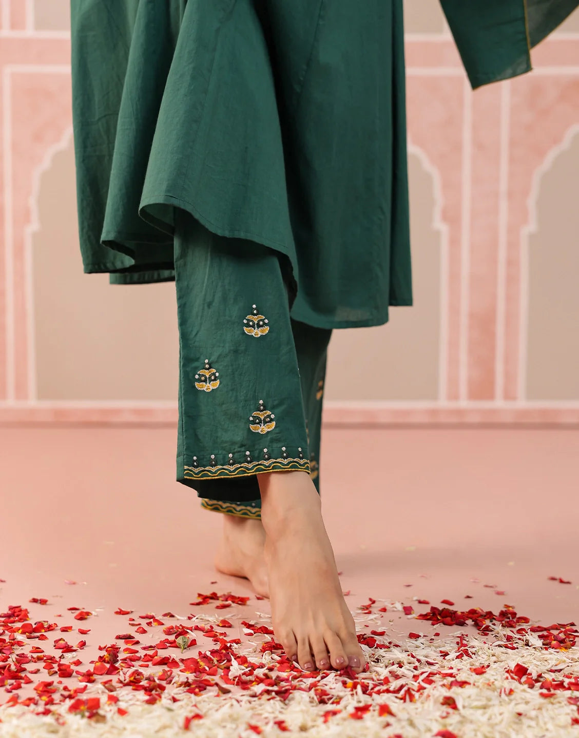 Gulbahar purple floral embroidered kurta set