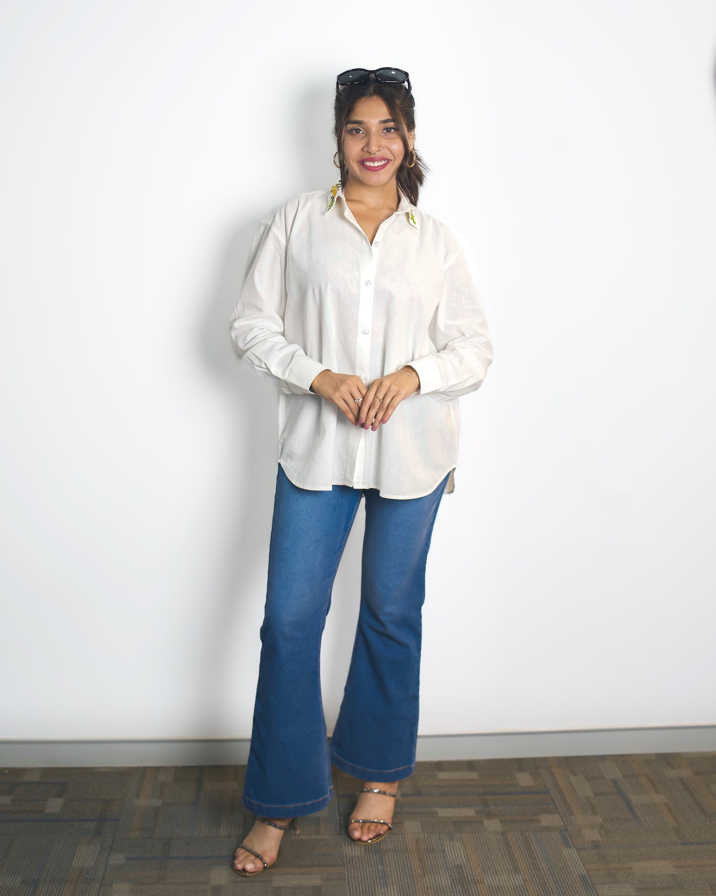 Oversized Embroided White Linen Shirt (Collar)