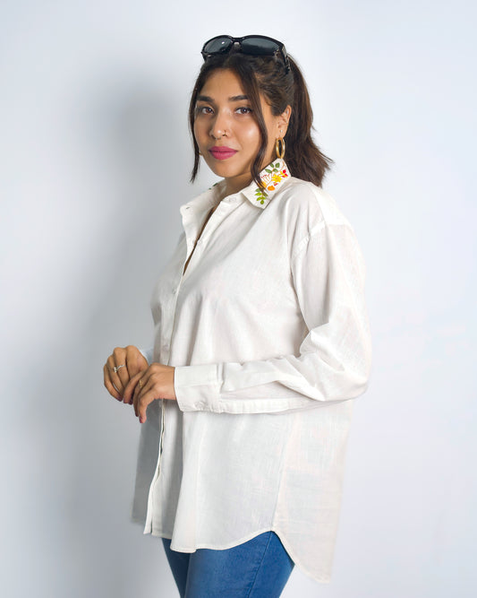 Oversized Embroided White Linen Shirt (Collar)