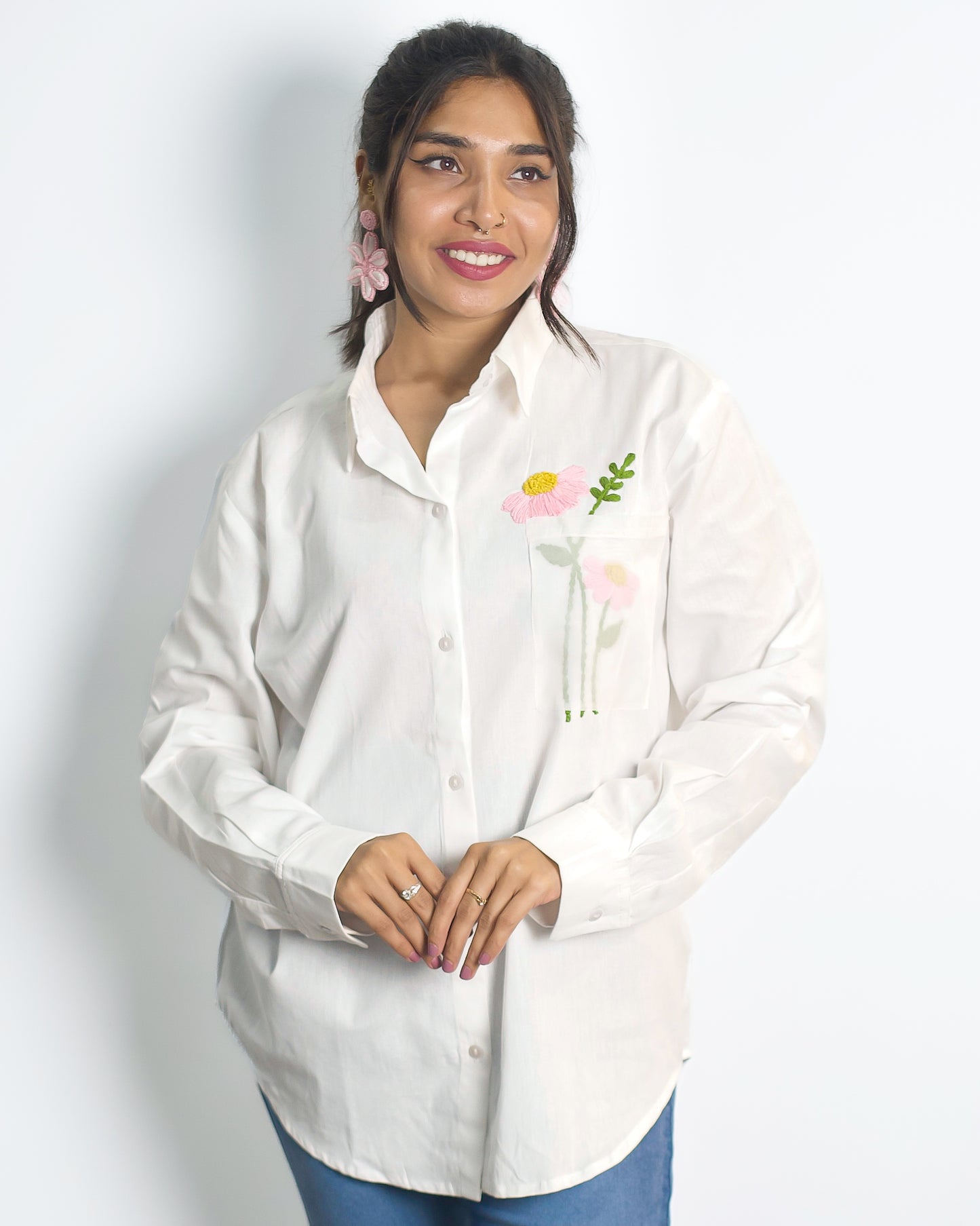 Oversized Embroided White Linen Shirt (Flower)
